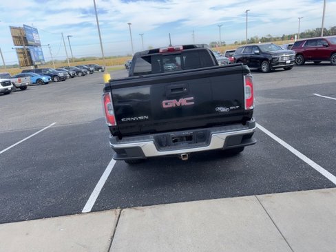 Used 2016 GMC Canyon SLT image 4
