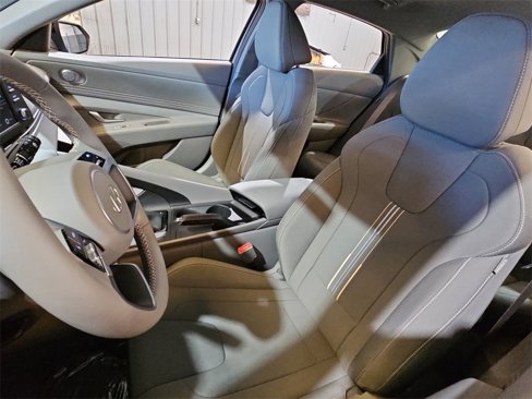 New 2025 Hyundai Elantra Sport image 14