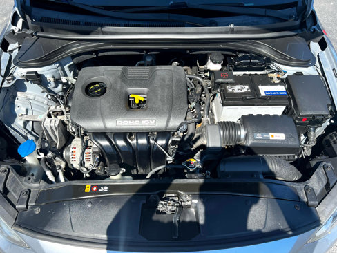 Used 2017 Hyundai Elantra Limited w/ Limited Ultimate Package 09 image 22