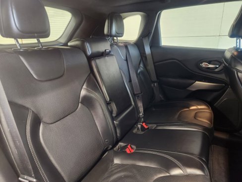 Used 2019 Jeep Cherokee High Altitude image 13