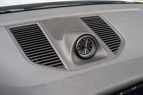 Certified 2024 Porsche Macan image 28
