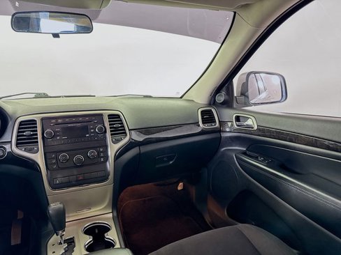 Used 2012 Jeep Grand Cherokee Laredo w/ Laredo E Group image 23