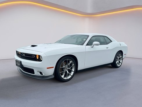 Used 2022 Dodge Challenger GT image 3