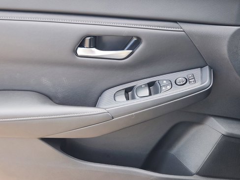 New 2025 Nissan Sentra SV image 18