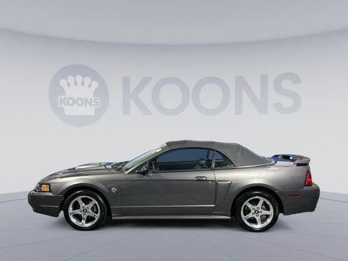 Used 2004 Ford Mustang GT image 2
