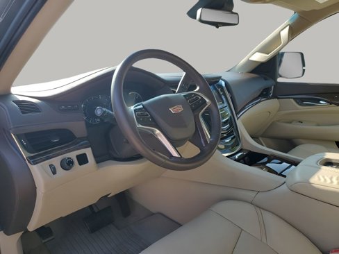 Used 2017 Cadillac Escalade Luxury image 32