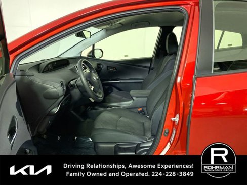 Used 2016 Toyota Prius Two image 4