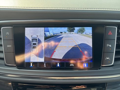 Used 2024 Buick Enclave Premium image 30