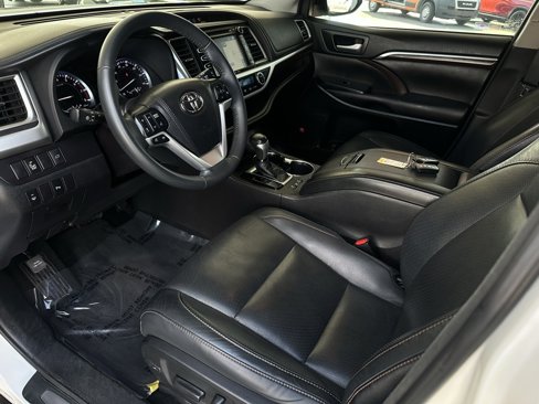 Used 2016 Toyota Highlander Limited image 11