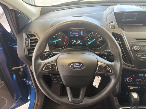 Used 2017 Ford Escape SE image 9
