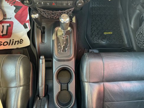 Used 2012 Jeep Wrangler Unlimited Sahara w/ Connectivity Group image 17