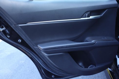 Used 2023 Toyota Camry SE image 13