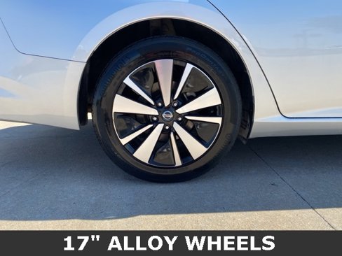 Used 2022 Nissan Altima 2.5 SV image 18
