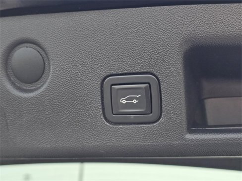 Used 2021 Chevrolet Equinox LT image 33