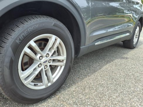 Used 2022 Ford Explorer XLT image 9