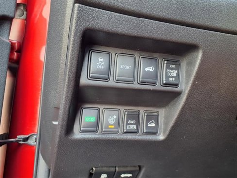 Used 2016 Nissan Rogue SV image 19
