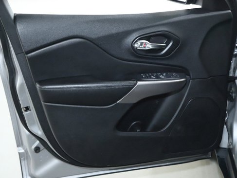 Used 2021 Jeep Cherokee Latitude image 15