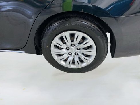 Used 2012 Toyota Camry LE image 15