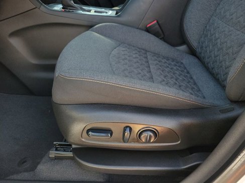 Used 2022 Chevrolet Equinox LT image 5