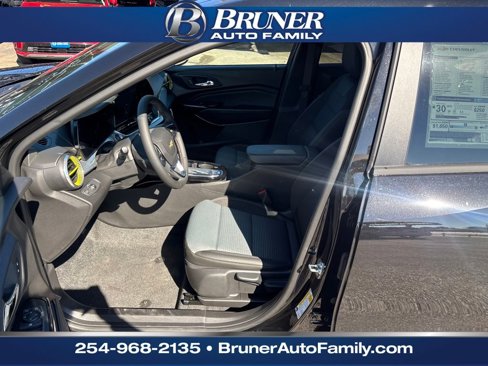 New 2026 Chevrolet Trax LT w/ Driver Confidence Package image 12