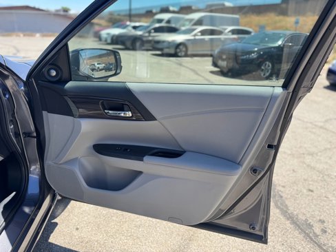 Used 2017 Honda Accord EX-L image 24
