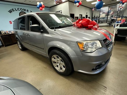 Used 2014 Dodge Grand Caravan American Value Package image 11