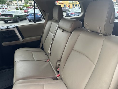 Used 2011 Toyota 4Runner SR5 image 21