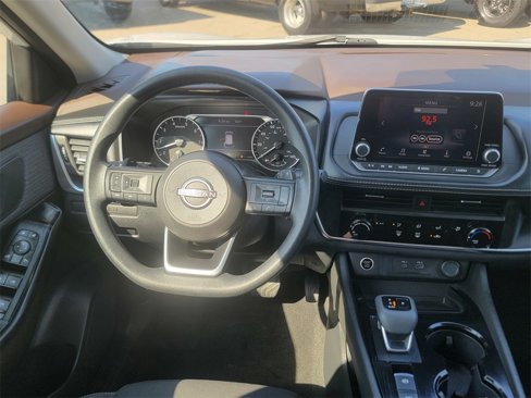 Used 2023 Nissan Rogue S image 18