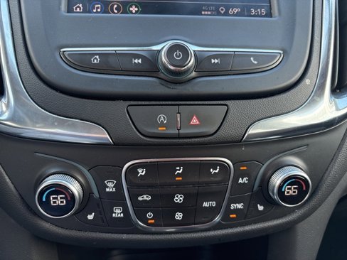 Used 2024 Chevrolet Equinox LT image 9