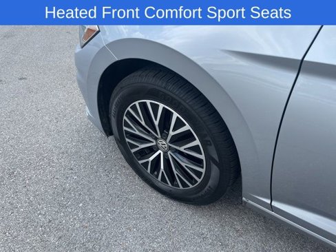 Certified 2021 Volkswagen Jetta SE image 10