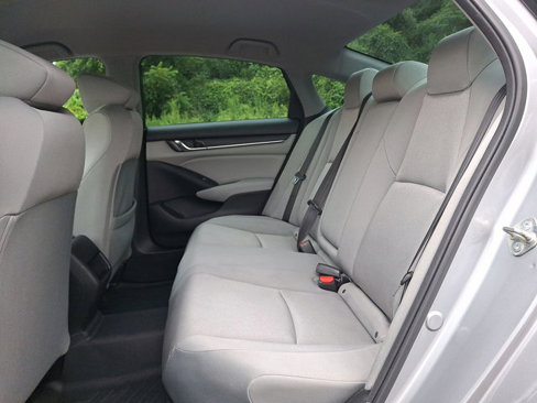 Used 2018 Honda Accord LX image 21