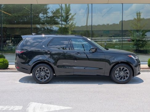Certified 2024 Land Rover Discovery Dynamic SE image 7