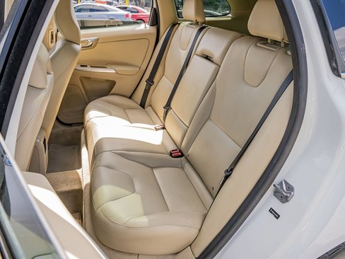 Used 2015 Volvo XC60 T6 image 18
