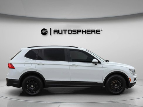 Used 2018 Volkswagen Tiguan S image 10