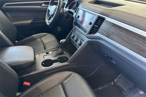 Used 2021 Volkswagen Atlas SE image 19