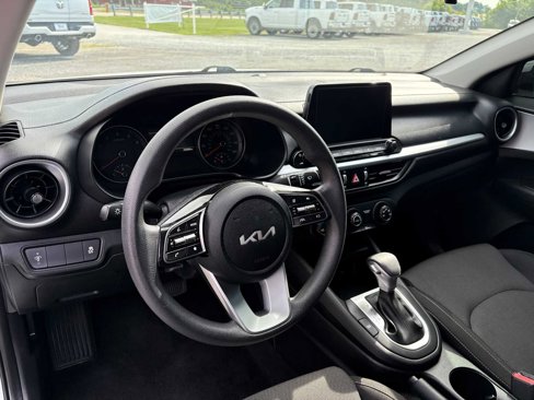 Used 2024 Kia Forte LXS image 11