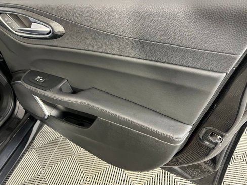 Used 2022 Alfa Romeo Giulia Sprint image 35
