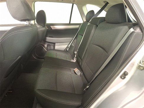 Used 2016 Subaru Outback 2.5i Premium image 14