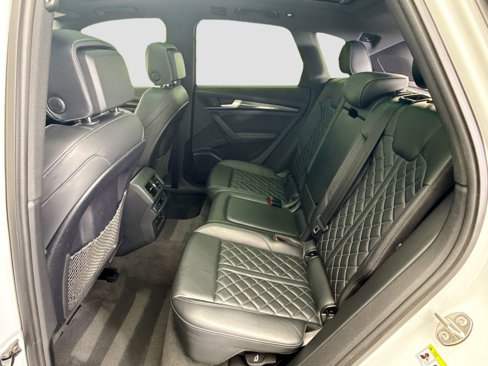 Used 2020 Audi SQ5 Premium Plus w/ Premium Plus Package image 20
