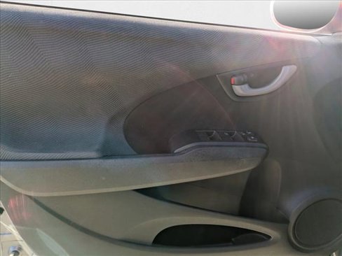 Used 2013 Honda Fit image 8