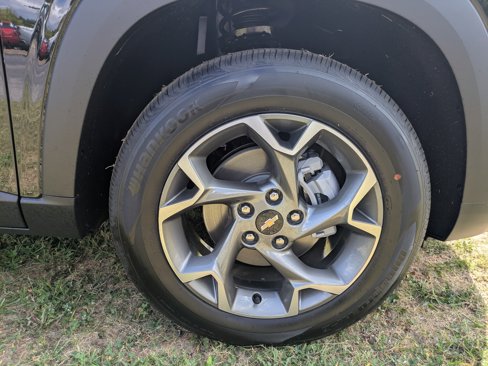 New 2025 Chevrolet Trax LT image 11