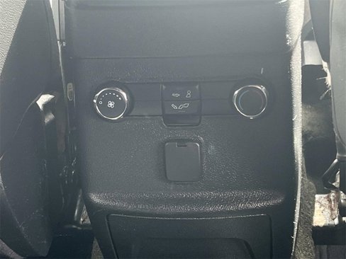 Used 2018 Ford Explorer XLT w/ Equipment Group 202A image 18