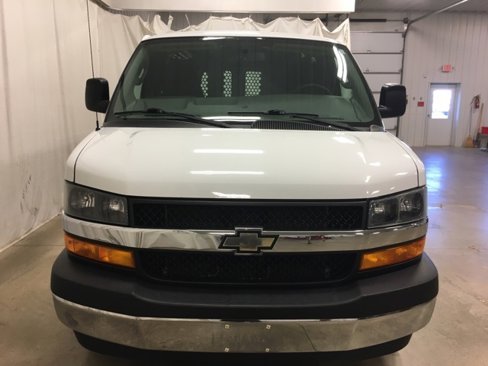 Used 2018 Chevrolet Express 2500 w/ Driver Convenience Package image 9