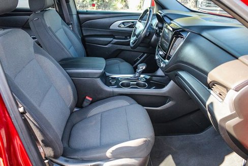Used 2022 Chevrolet Traverse LT image 21