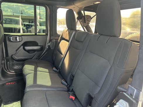 Used 2018 Jeep Wrangler Unlimited Sport S image 8