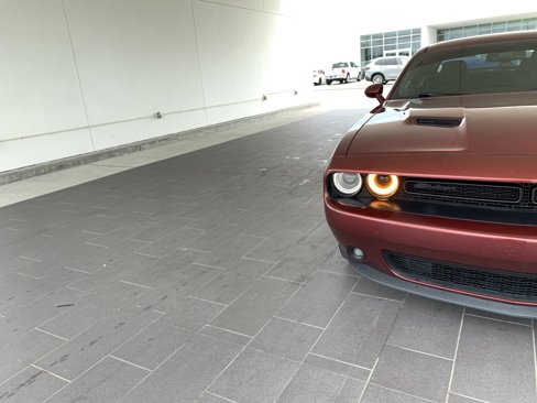 Used 2019 Dodge Challenger SXT w/ Blacktop Package image 5