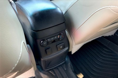 Used 2013 Ford Explorer Limited image 38