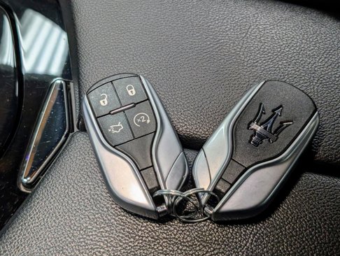 Used 2018 Maserati Ghibli S GranSport image 41