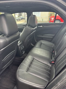 Used 2018 Chrysler 300 S image 14