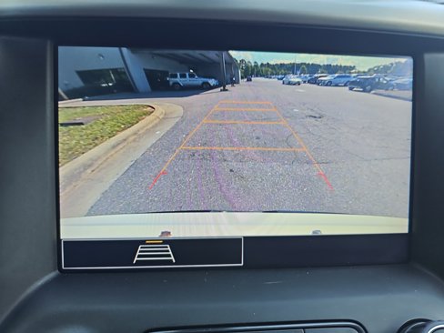 Used 2023 GMC Acadia SLE w/ Driver Convenience Package image 26